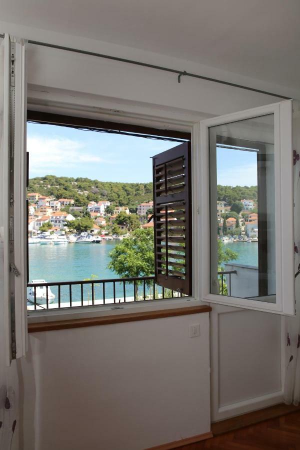 Seaside Apartment Tisno Eksteriør bilde